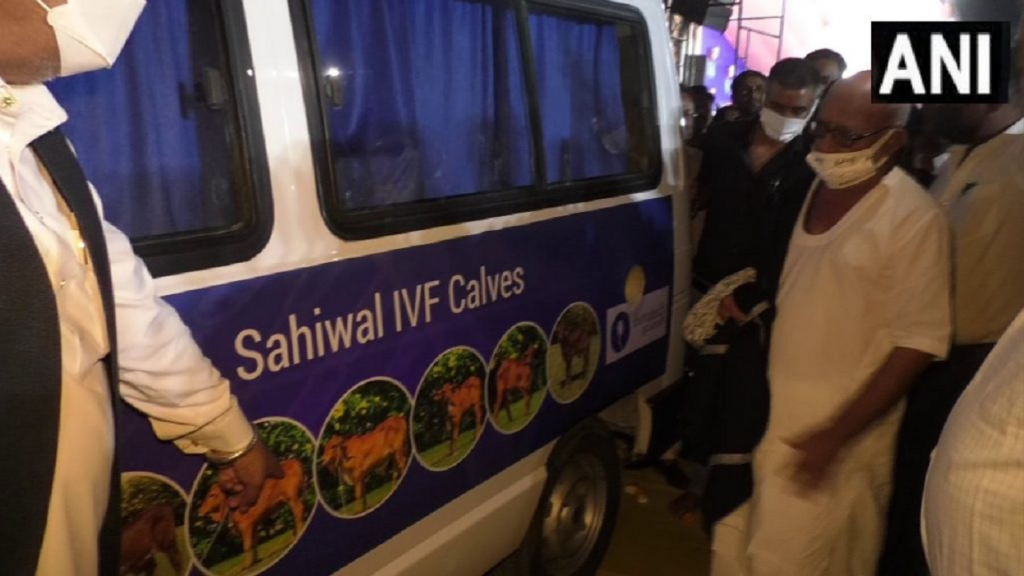 Mobile IVF unit for Animal started in India