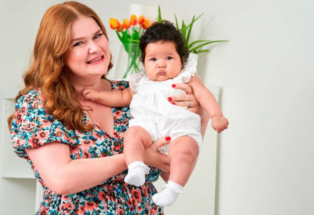 Infertile Single nanny sells house to complete her dream for a baby by IVF